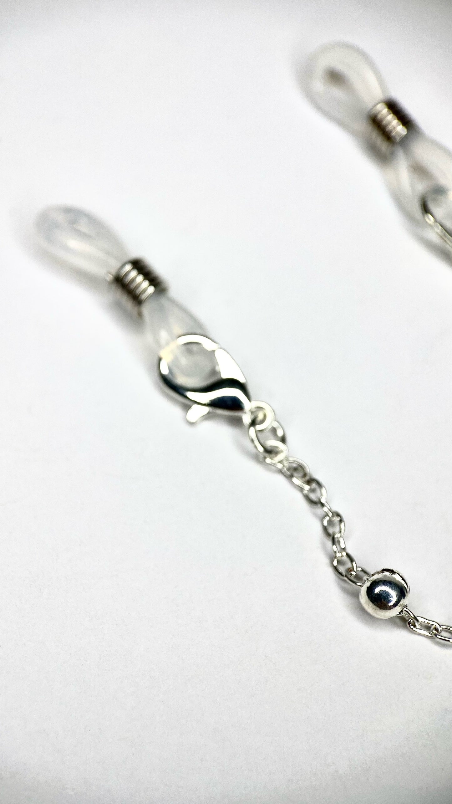 GLASS CHAIN