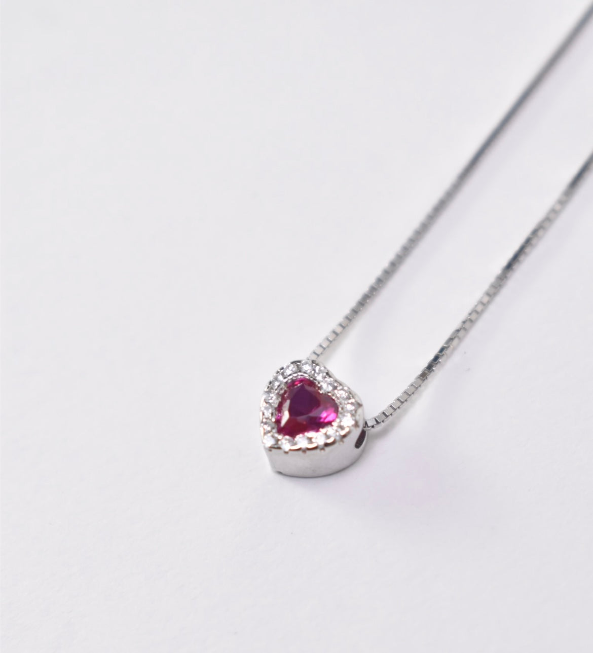 Heart necklace "Magenta Love"